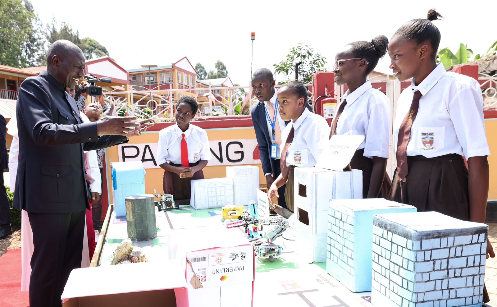 President Ruto at Mugoiri Girls High School for a prize-giving ceremony