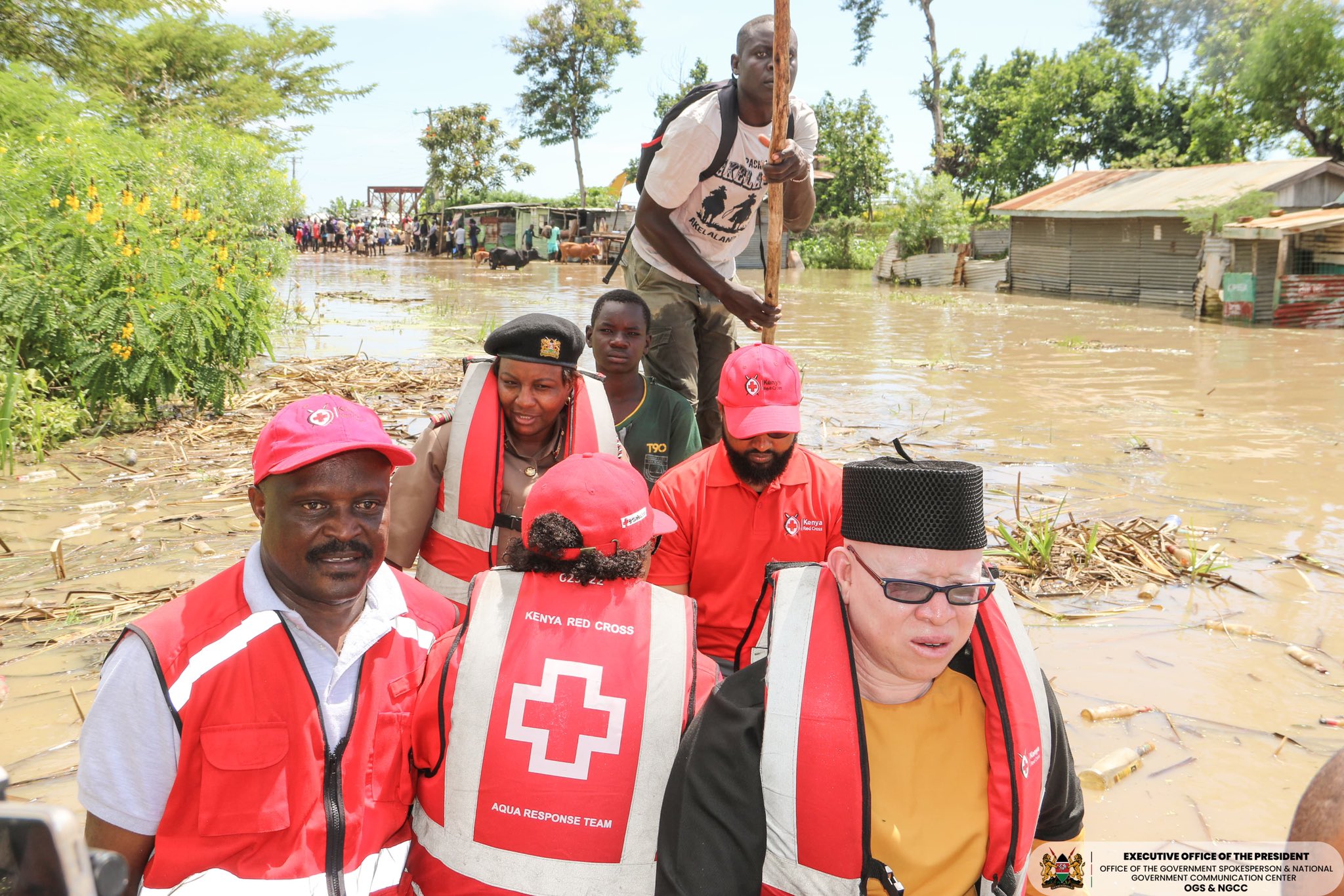 Dr Mwaura (R) in Nyando